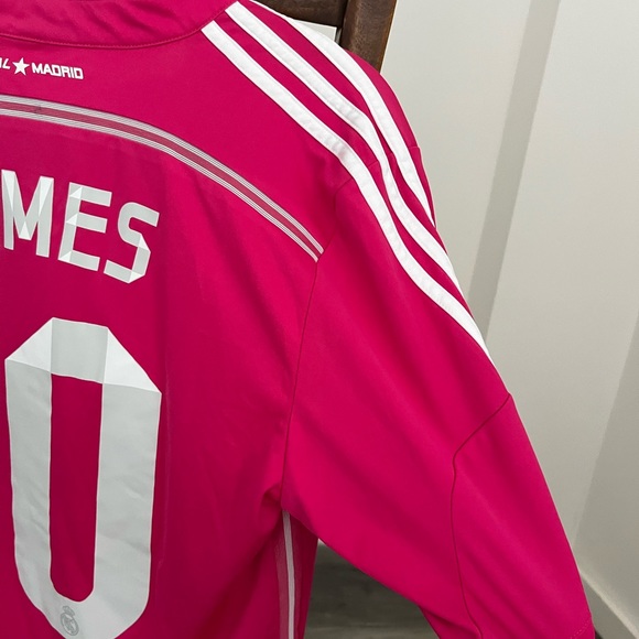 Real Madrid alternative  jersey - Picture 4 of 12